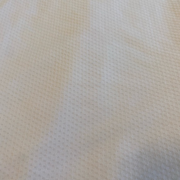 White under armor tank top - Picture 4 of 5